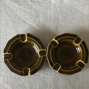 Vintage Pfaltzgraff Heritage Green ashtrays (2)